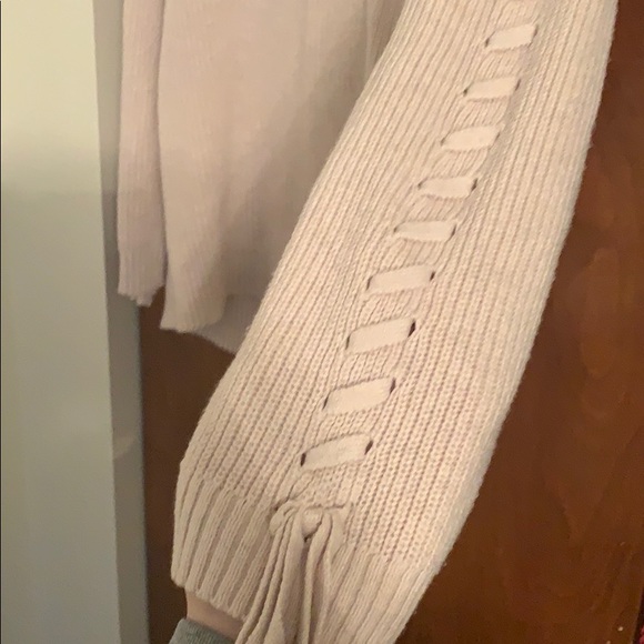 American Eagle Sweater - Picture 3 of 3